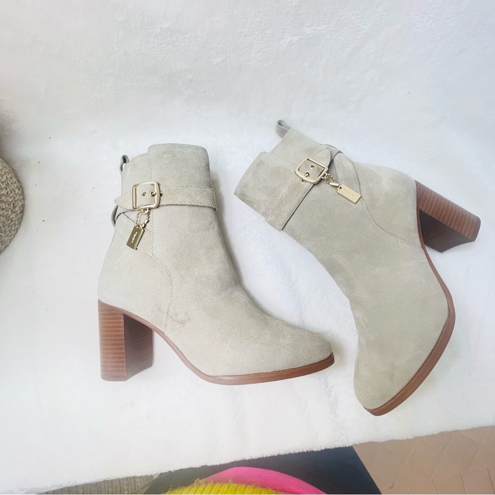 COACH BEIGE ‘OLIVIA’ LEATHER HEELED ANKLE BOOTS size 7.5  E 111‎ - Picture 11 of 16
